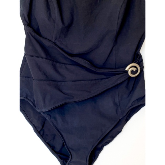 2/$25- ✨Robby Len Slimming Bathing Suit✨ADD-ON ITEM $45➕✨ - Picture 2 of 7